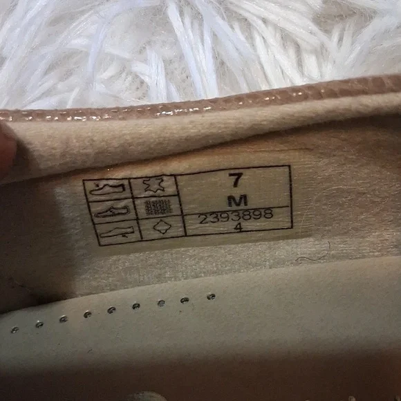 SAS Women's NWOT Tan Loafers - Picture 7 of 10